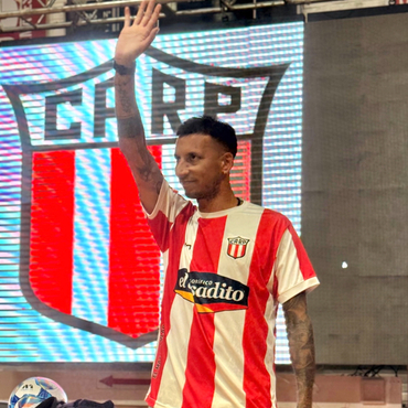 Imagen de Leonel 'Piri' Vangioni fue presentado como nuevo jugador de Riberas del Paran&aacute;