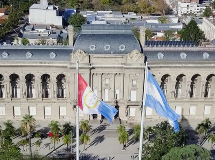 Imagen de Santa Fe reabre las paritarias: el Gobierno convoc&oacute; a los gremios para este mi&eacute;rcoles