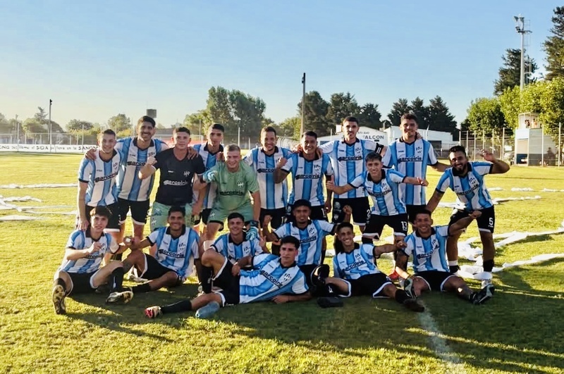Imagen de Copa Federaci&oacute;n: Uni&oacute;n venci&oacute; 1-0 a Racing de Teodelina y avanz&oacute; a Octavos de Final
