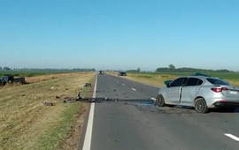 Imagen de Tragedia en la ruta 90: dos muertos tras un violento choque frontal entre Alcorta y Carreras