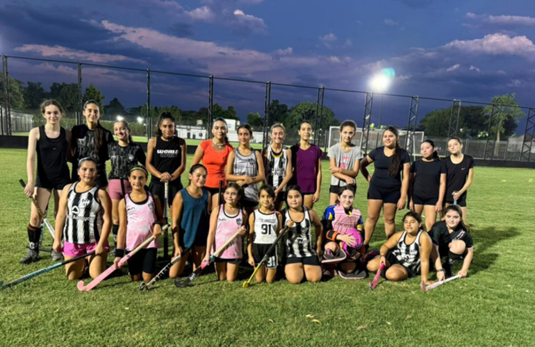 Imagen de Hockey Uni&oacute;n: Iniciaron los entrenamientos de las inferiores