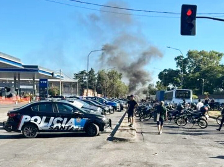 Imagen de Conflicto en Santa Fe: el gobierno provincial present&oacute; una nueva propuesta, pero la protesta policial se mantiene