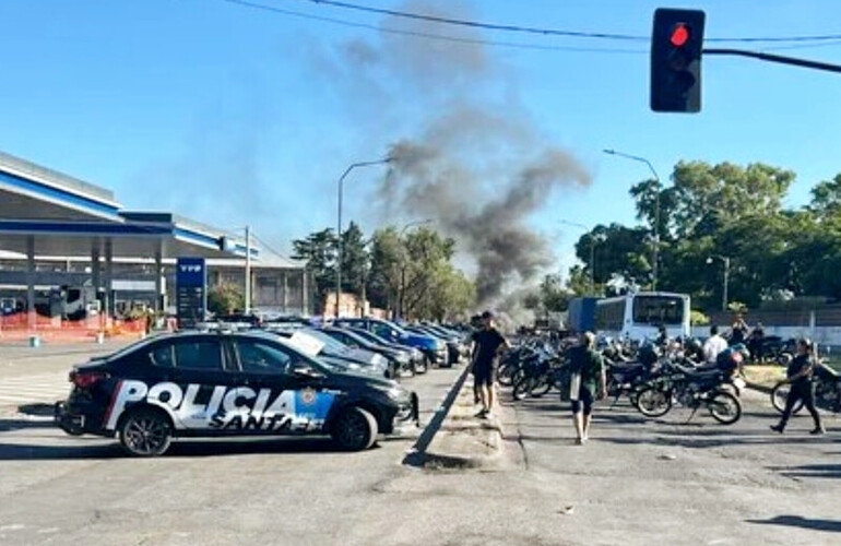 Imagen de Conflicto en Santa Fe: el gobierno provincial present&oacute; una nueva propuesta, pero la protesta policial se mantiene
