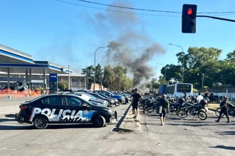 Imagen de Conflicto en Santa Fe: el gobierno provincial present&oacute; una nueva propuesta, pero la protesta policial se mantiene