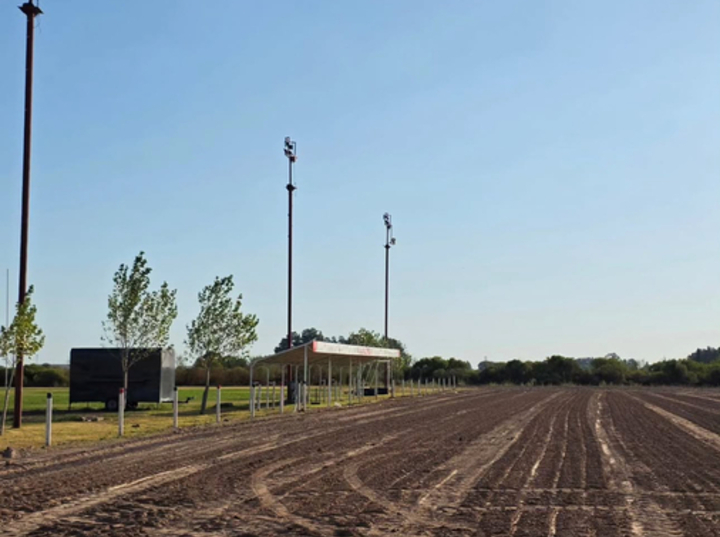 Imagen de La obra de la nueva cancha de hockey de c&eacute;sped sint&eacute;tico de Talleres sigue avanzando