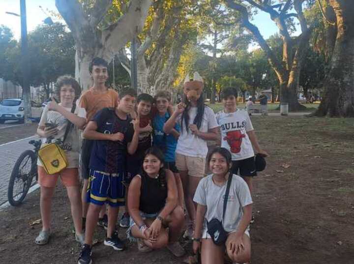 Los chicos entusiasmados con el encuentro.