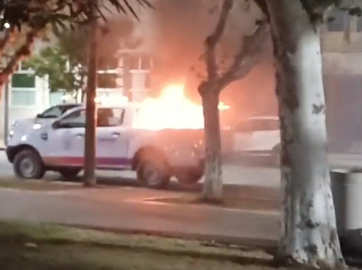 Imagen de Descontrol en Plaza 9 de Julio: un incidente que demand&oacute; la intervenci&oacute;n de bomberos