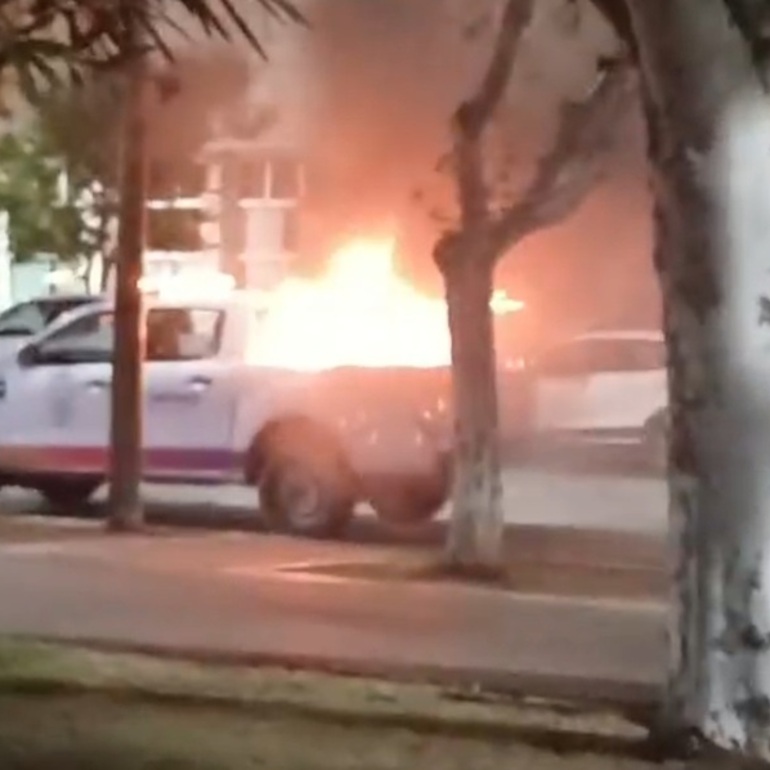 Imagen de Descontrol en Plaza 9 de Julio: un incidente que demand&oacute; la intervenci&oacute;n de bomberos