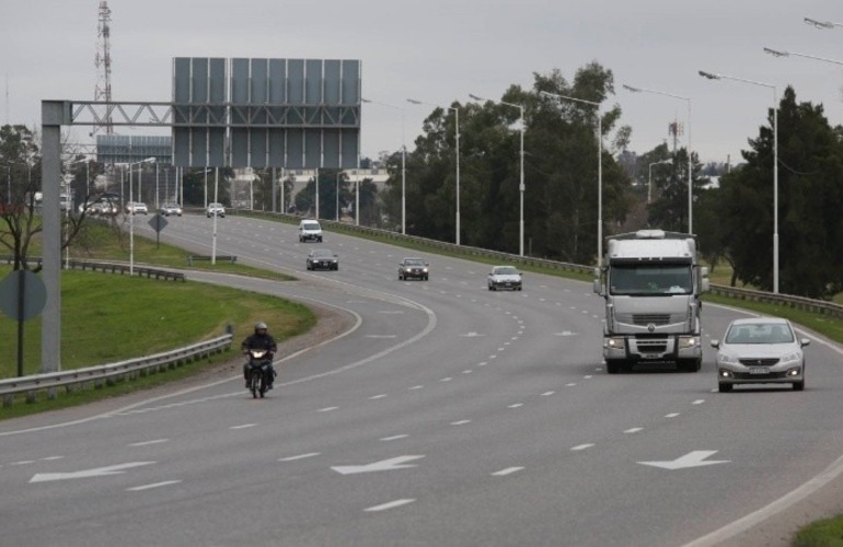 El hecho ocurrió este martes por la noche alrededor de las 23.30. La policía encontró a la víctima fatal sobre la avenida. El hecho ocurrió este martes por la noche alrededor de las 23.30. La policía encontró a la víctima fatal sobre la avenida.