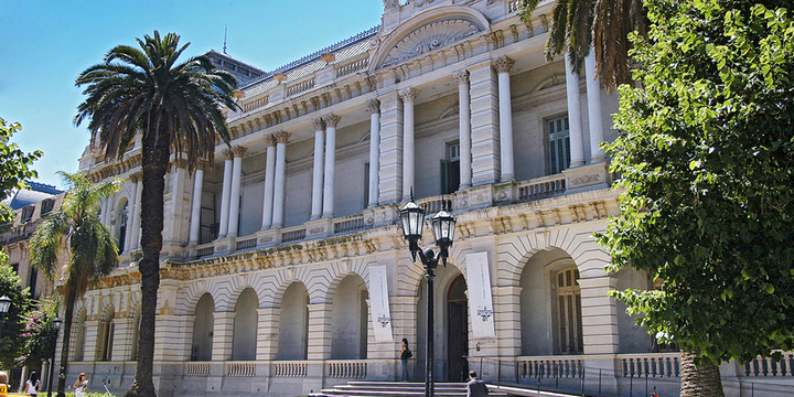 Imagen de Conmoci&oacute;n en la UNR: falleci&oacute; una joven abogada y docente de la Facultad de Derecho