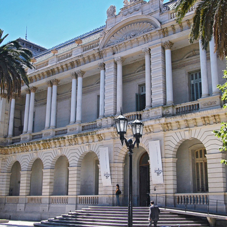 Imagen de Conmoci&oacute;n en la UNR: falleci&oacute; una joven abogada y docente de la Facultad de Derecho