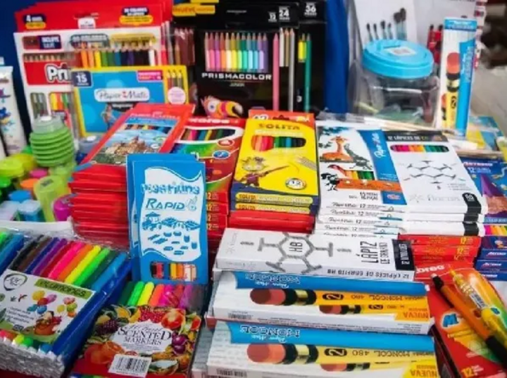 Imagen de La canasta escolar adaptada vale hasta cinco veces m&aacute;s que la com&uacute;n