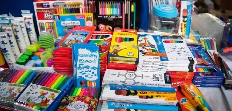 Imagen de La canasta escolar adaptada vale hasta cinco veces m&aacute;s que la com&uacute;n