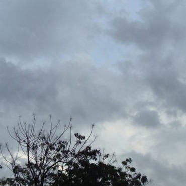 Imagen de Lunes c&aacute;lido e inestable, con alerta amarillo por tormentas