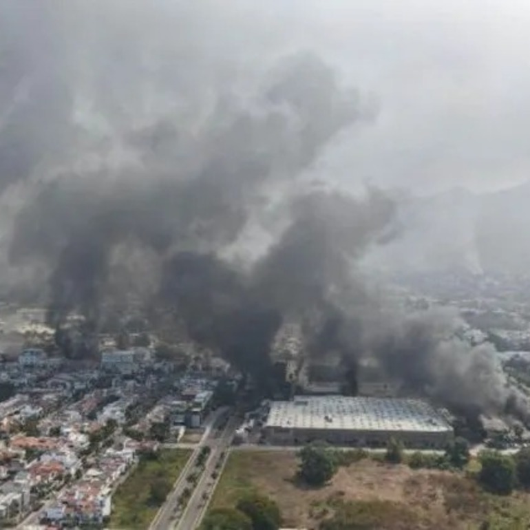 Imagen de M&eacute;xico al rojo vivo: mataron al l&iacute;der narco El Mencho y hay ataques en las calles