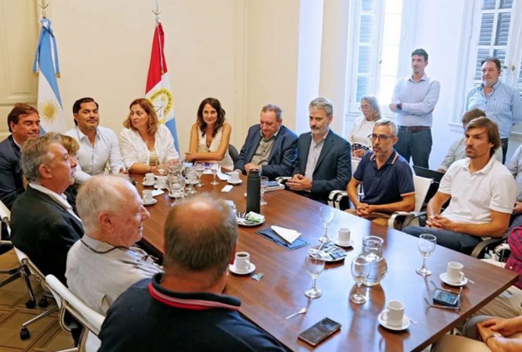 Imagen de Paritarias en Santa Fe: los m&eacute;dicos aceptaron la propuesta salarial del Gobierno provincial