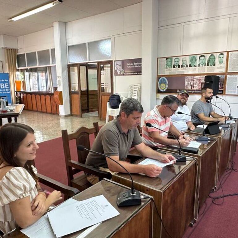 Imagen de Sesi&oacute;n extraordinaria en el Concejo: agua potable, obras y licitaciones en agenda