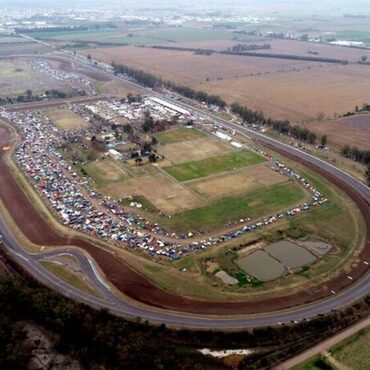 Imagen de Pullaro present&oacute; las obras en el Aut&oacute;dromo de Rafaela y confirm&oacute; el regreso del Turismo Carretera