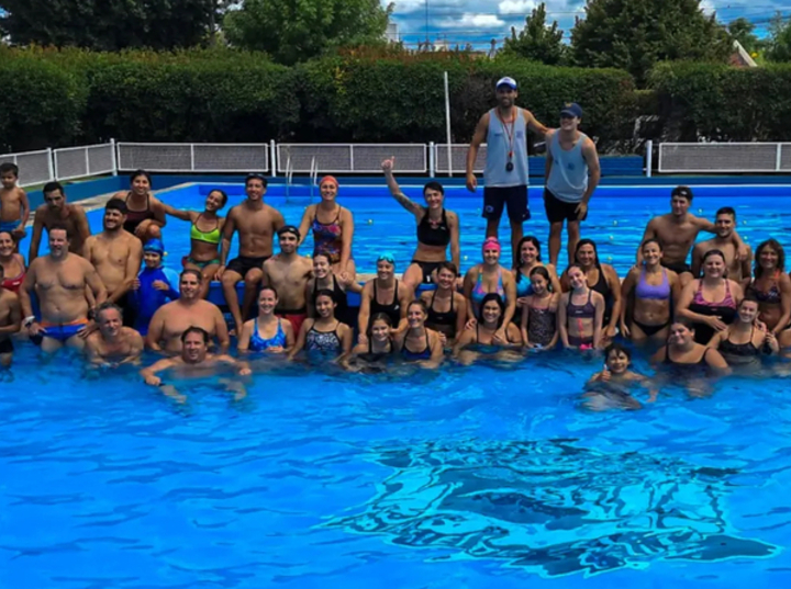 Imagen de Hora de Nado en Athletic con integrantes de clubes y centros deportivos