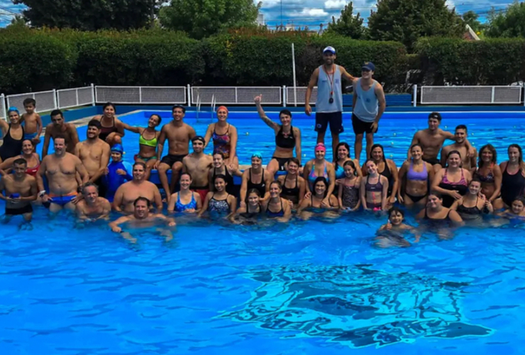 Imagen de Hora de Nado en Athletic con integrantes de clubes y centros deportivos