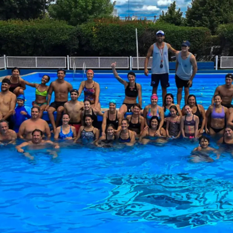 Imagen de Hora de Nado en Athletic con integrantes de clubes y centros deportivos