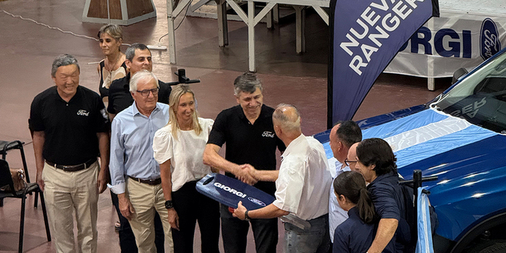 Imagen de Giorgi y Ford acompañan la educación técnica en Rosario Imagen de Giorgi y Ford acompañan la educación técnica en Rosario