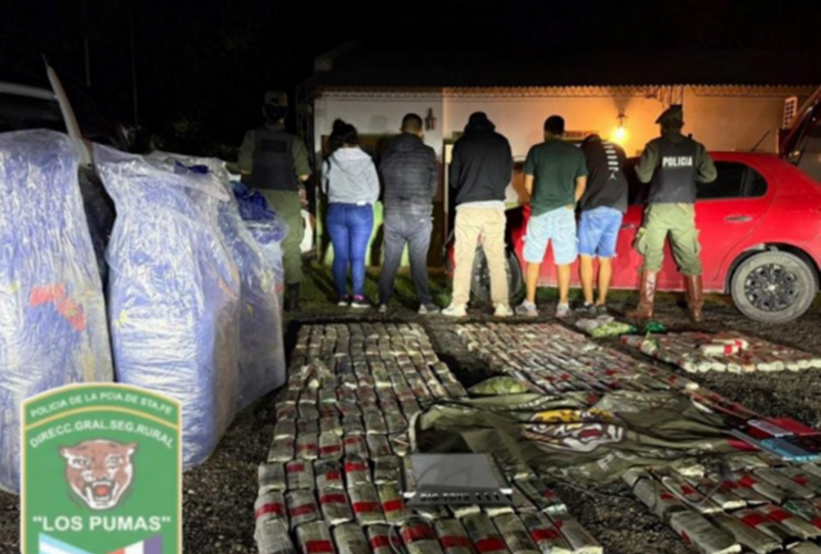 Imagen de Incautan hojas de coca, veh&iacute;culos y equipos satelitales en zona rural de Arroyo Seco