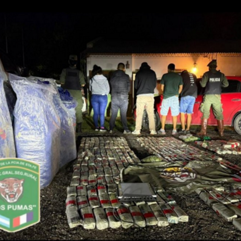 Imagen de Incautan hojas de coca, veh&iacute;culos y equipos satelitales en zona rural de Arroyo Seco