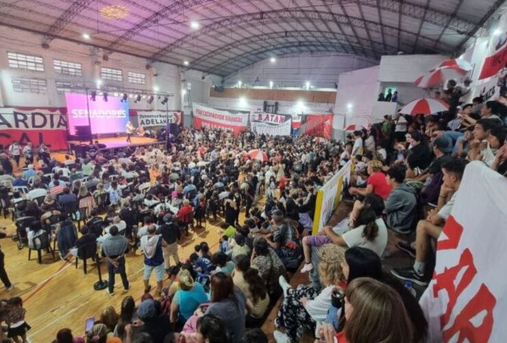 Imagen de Santa Fe es sede de la Cumbre Radical: gobernadores e intendentes de todo el pa&iacute;s se re&uacute;nen para definir estrategia nacional