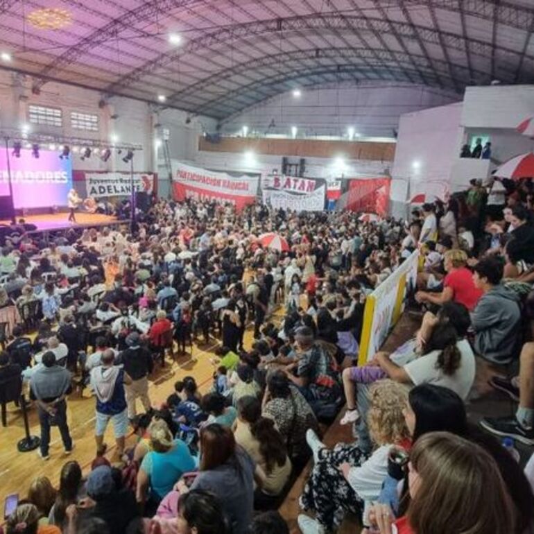 Imagen de Santa Fe es sede de la Cumbre Radical: gobernadores e intendentes de todo el pa&iacute;s se re&uacute;nen para definir estrategia nacional