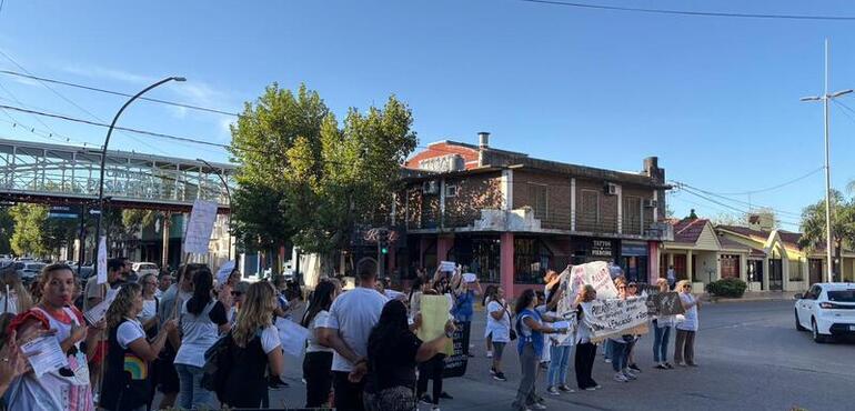 Imagen de Sin vueltas: el Gobierno provincial confirm&oacute; que descontar&aacute; el d&iacute;a a los docentes que hagan paro