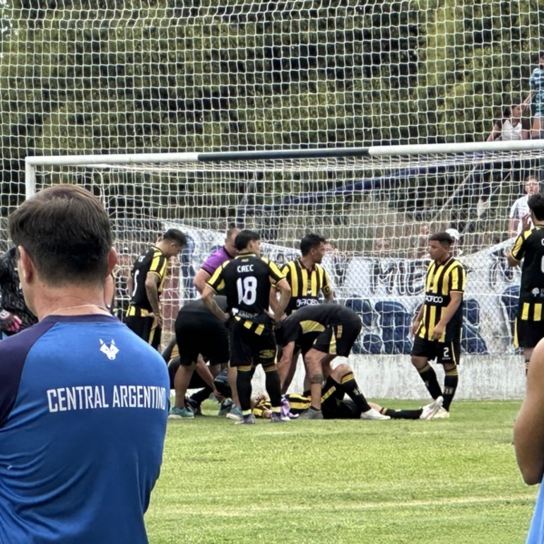 Imagen de La Final de la 'S&uacute;per Copa' entre Central Argentino y Empalme Central se suspendi&oacute; por una agresi&oacute;n a un jugador 'canalla'