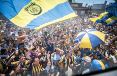 Imagen de Los hinchas de Central despidieron al plantel 'Canalla' del predio de Arroyo Seco en la previa del cl&aacute;sico