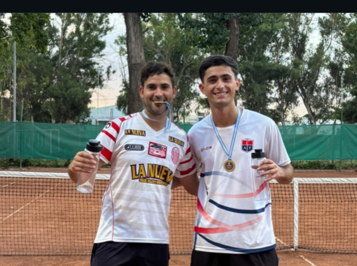Imagen de Tenis: Talleres, campe&oacute;n en 4ta cat. del Pre Interclubes con la dupla Moresi/Etchebarne