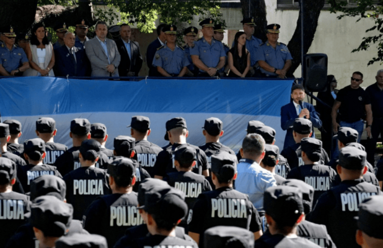 Imagen de Pullaro: "Pasamos de ser la provincia con mayores &iacute;ndices de violencia a ser una de las m&aacute;s seguras de la Argentina"