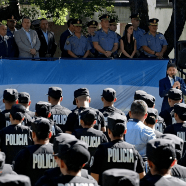 Imagen de Pullaro: "Pasamos de ser la provincia con mayores &iacute;ndices de violencia a ser una de las m&aacute;s seguras de la Argentina"