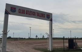 Imagen de La construcci&oacute;n de la nueva cancha de hockey de c&eacute;sped sint&eacute;tico de Talleres est&aacute; en su etapa final