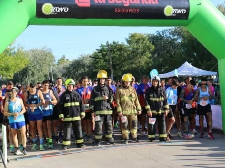 Imagen de Bomberos Voluntarios lanzan la inscripci&oacute;n presencial para la Marat&oacute;n 2026