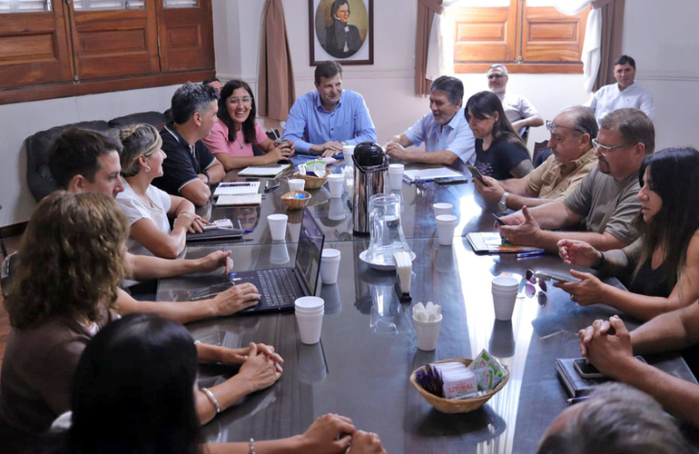 Imagen de Paritarias municipales: FESTRAM y los intendentes pasan a un cuarto intermedio hasta el lunes