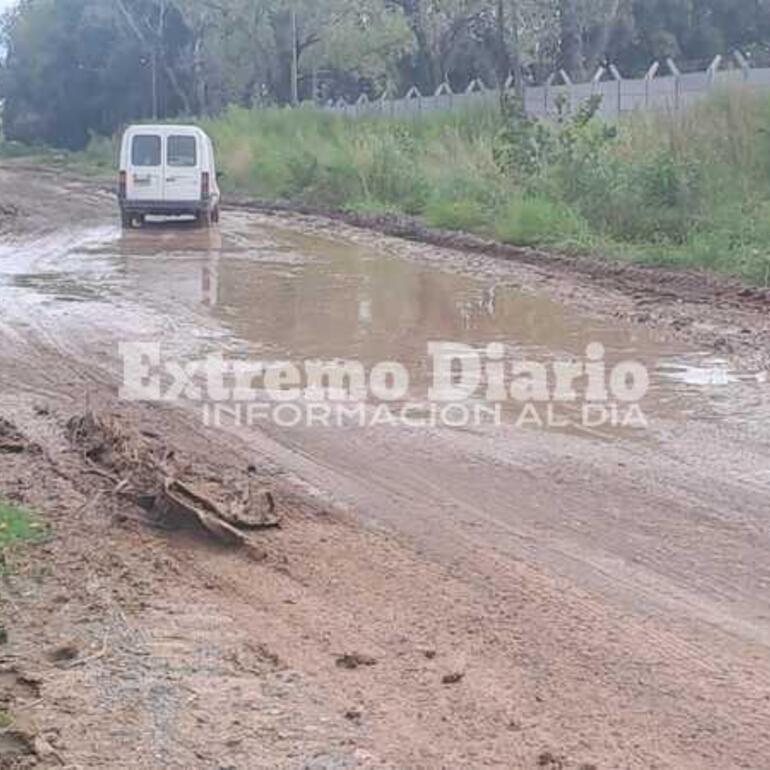 Imagen de Intransitable es poco: as&iacute; est&aacute; calle San Mart&iacute;n a la altura de las piletas decantadoras, camino a General Lagos