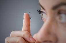 Imagen de Alerta sanitaria: ANMAT prohibi&oacute; la venta de una marca de lentes de contacto y soluci&oacute;n salina en todo el pa&iacute;s