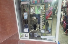 Imagen de Robo y da&ntilde;os en un local de Juan B. Justo al 300