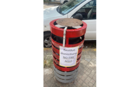 Imagen de Arroyo Seco: Sellaron un cesto de basura en plena vereda