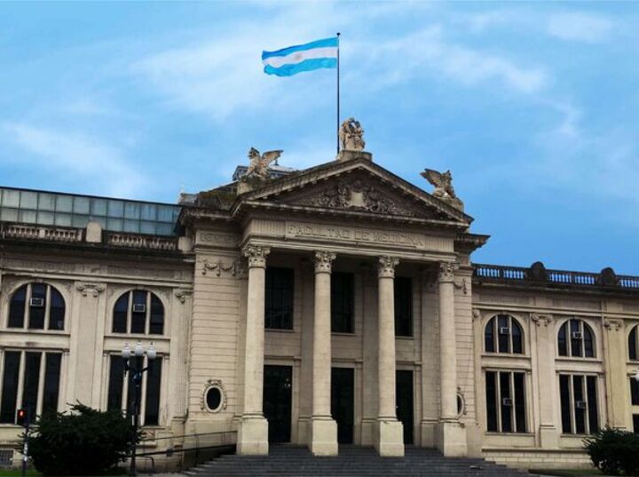Imagen de Sin actividad en la UNR: los no docentes realizan un paro y las facultades funcionan con guardias m&iacute;nimas