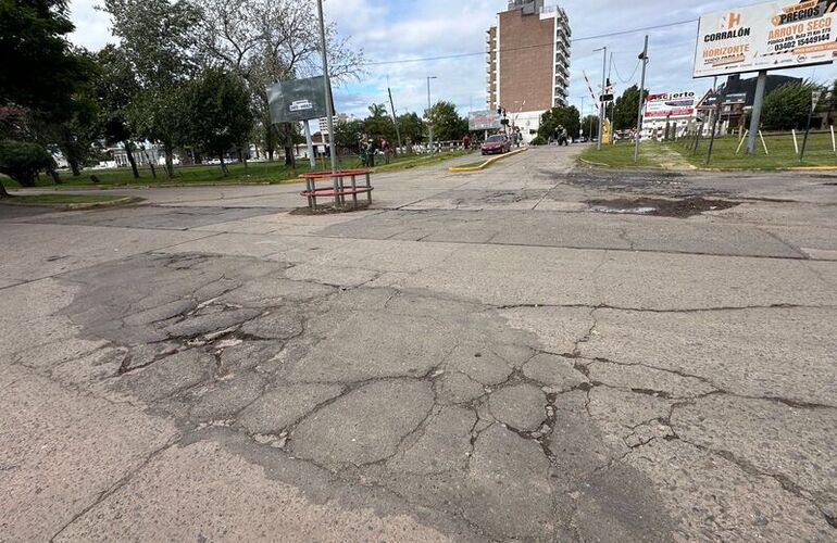 Imagen de Vecinos denuncian el "estado de abandono" del cruce de Independencia y Libertad