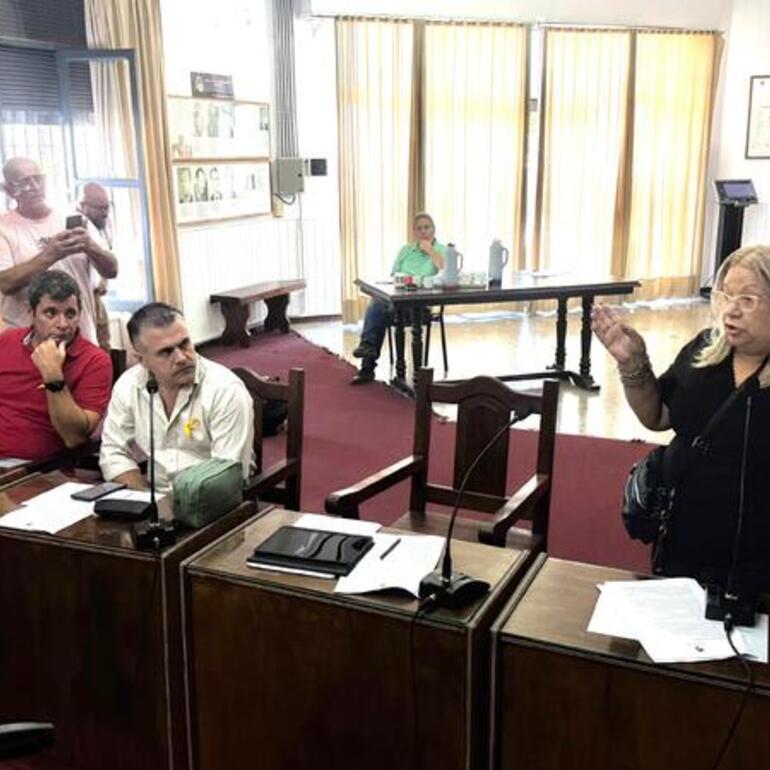 Imagen de Vecina pidi&oacute; intervenci&oacute;n del Concejo por caballos sueltos en Playa Hermosa