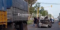 Imagen de Siniestro vial en Ruta 21: Fuerte choque entre un cami&oacute;n y un autom&oacute;vil a la altura de Tecnolagos