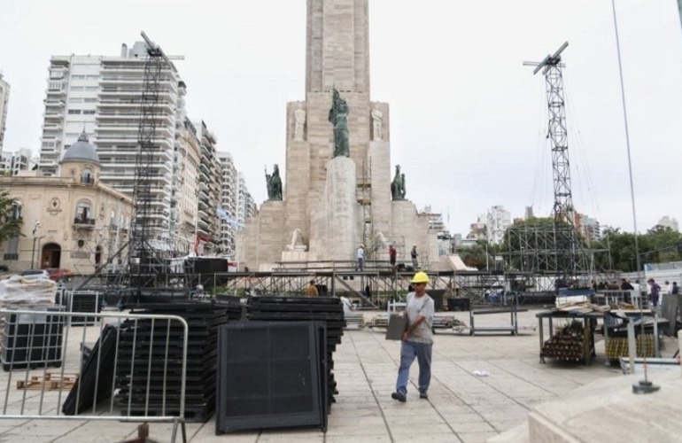 Comenz&oacute; el armado del escenario de Fito P&aacute;ez.