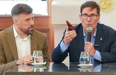 Imagen de Santa Fe establece pautas para el uso de celulares en las escuelas y limita su utilizaci&oacute;n durante la jornada escolar