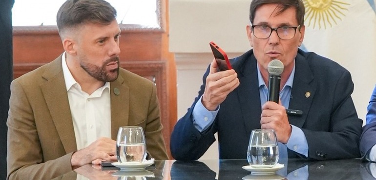 Imagen de Santa Fe establece pautas para el uso de celulares en las escuelas y limita su utilizaci&oacute;n durante la jornada escolar